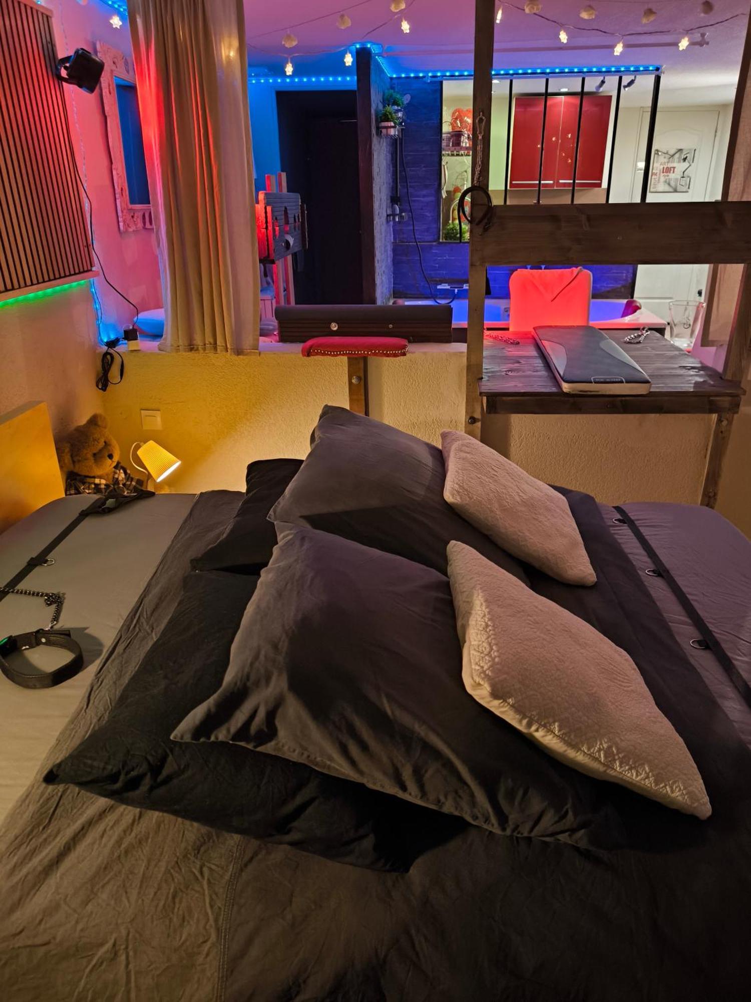 Love-Room Discret 40 M2 Bormes Les Mimosas Village Avec Terrasse 外观 照片