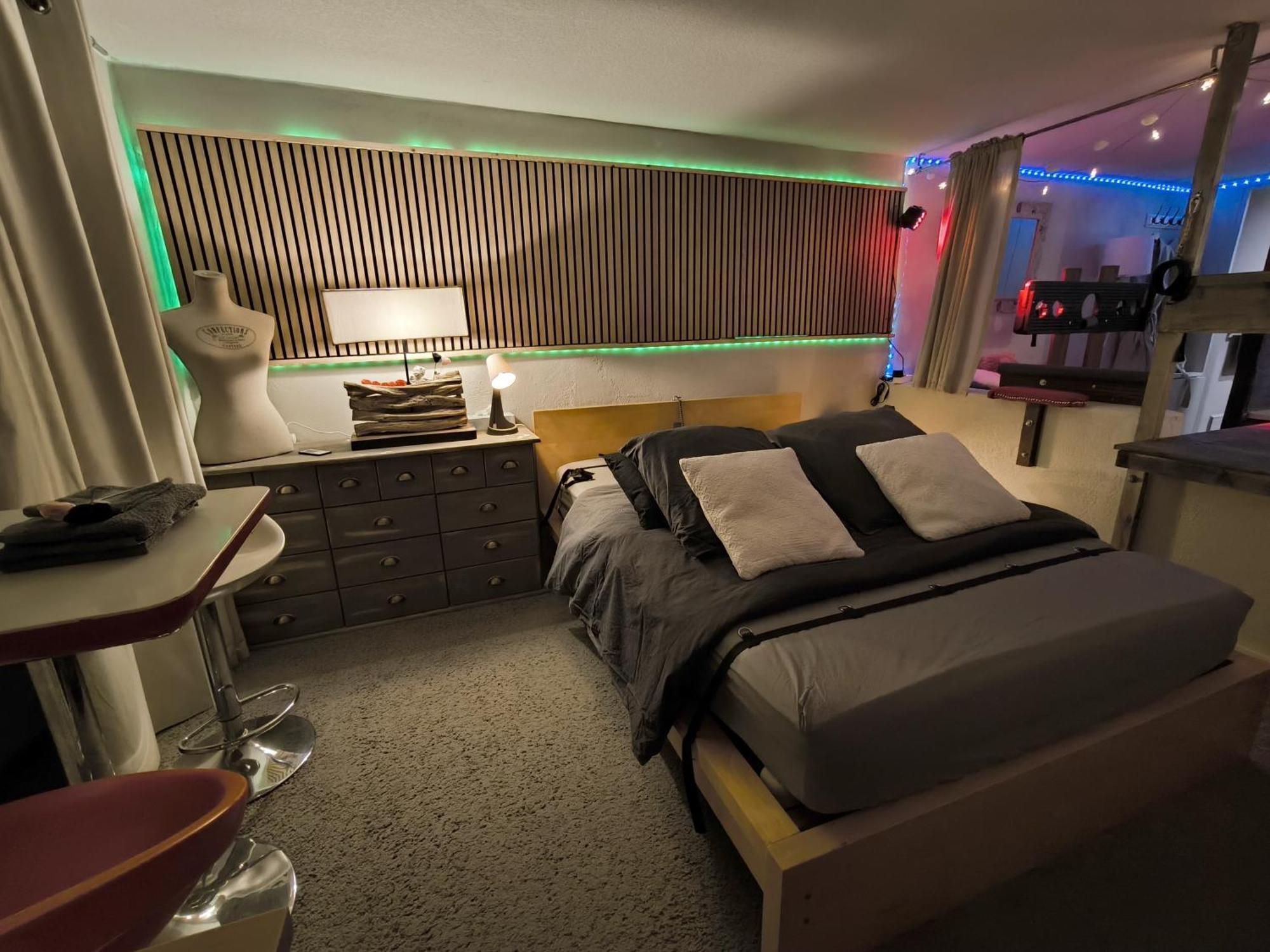 Love-Room Discret 40 M2 Bormes Les Mimosas Village Avec Terrasse 外观 照片
