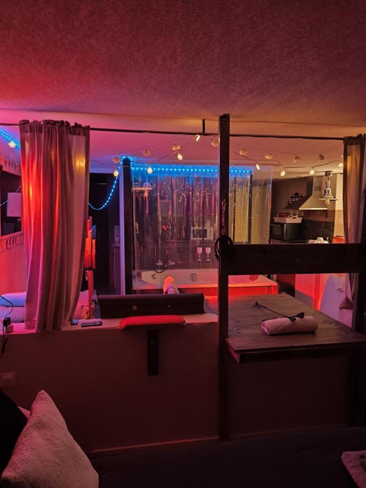 Love-Room Discret 40 M2 Bormes Les Mimosas Village Avec Terrasse 外观 照片