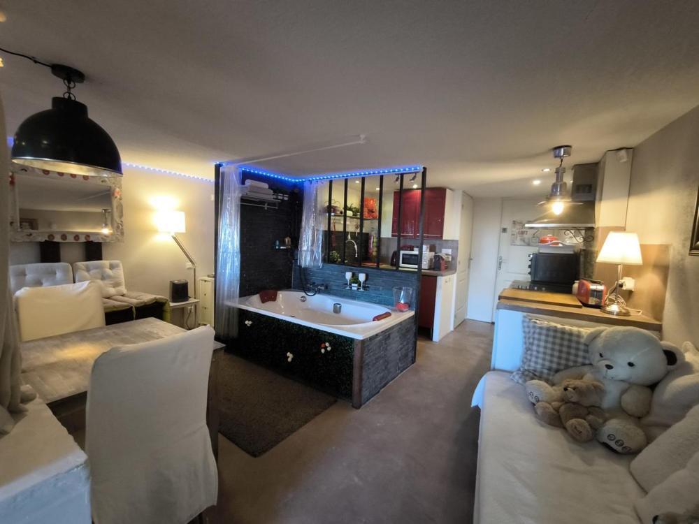 Love-Room Discret 40 M2 Bormes Les Mimosas Village Avec Terrasse 外观 照片