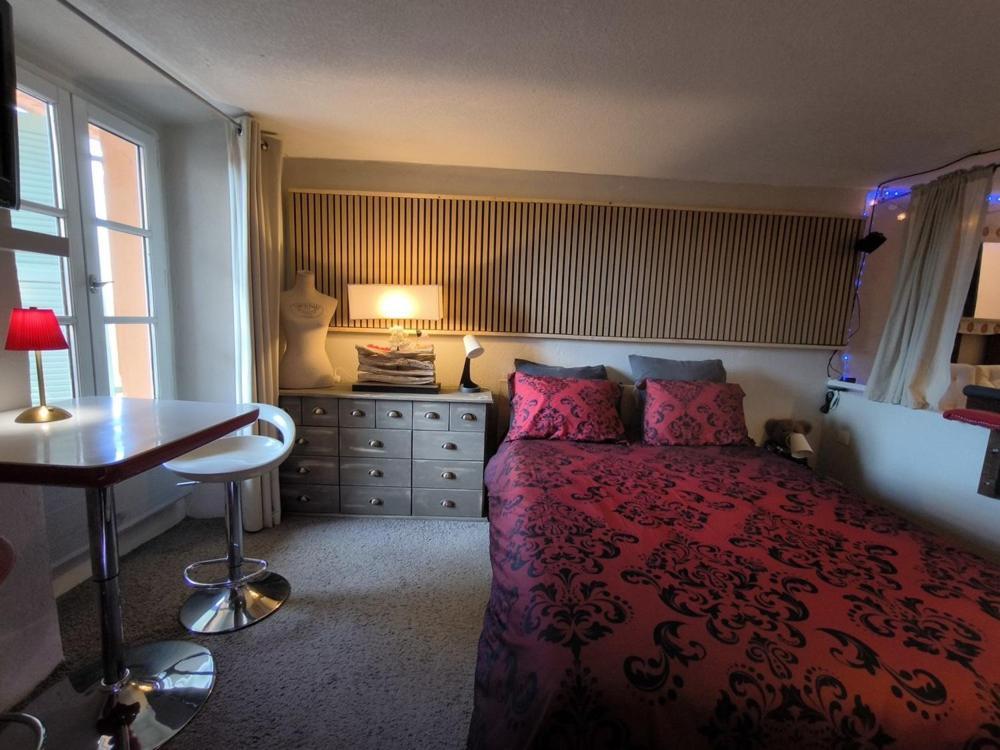 Love-Room Discret 40 M2 Bormes Les Mimosas Village Avec Terrasse 外观 照片