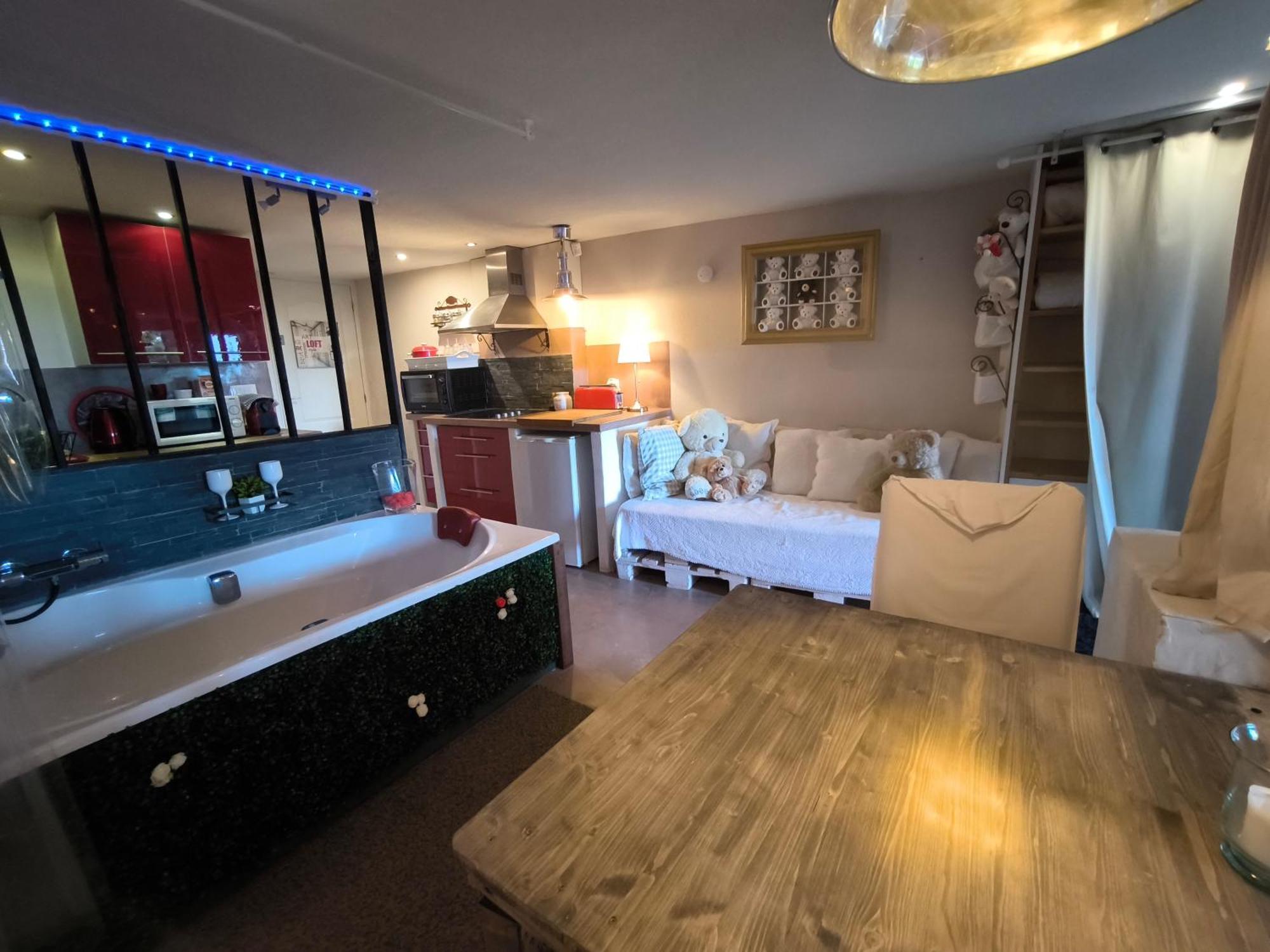 Love-Room Discret 40 M2 Bormes Les Mimosas Village Avec Terrasse 外观 照片